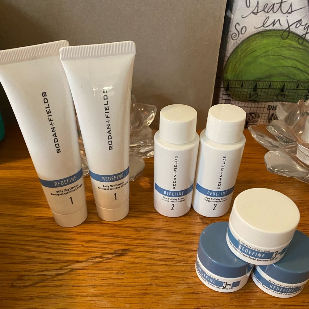Rodan + Fields travel size regimen.